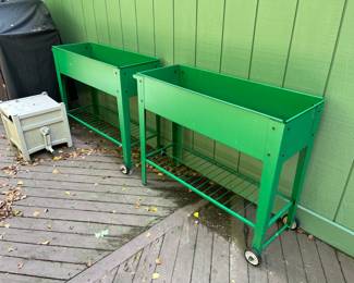 Green rolling planters