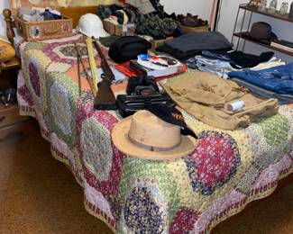 I didn't get a good picture of the shotgun/rifle but suffice it to say that this baby is a LOOKER/WALL HANGER only. He has wire holding the stock together.