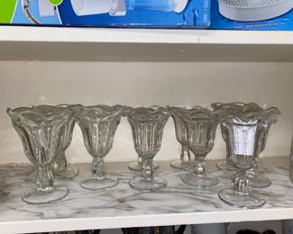 These vintage sundae glasses will take your ice cream up a notch.