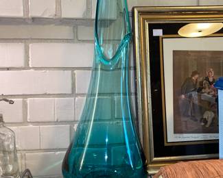 LE Smith blue swung vase.