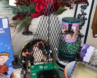 MCM metal Christmas tree candle holder