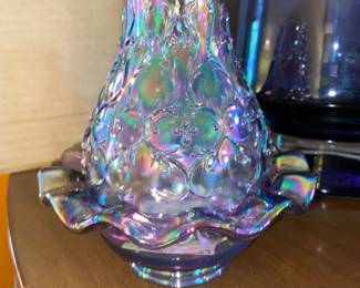Check out this Fenton Spanish Lace purple fairy light!!! Isn't she GORGEOUS!
