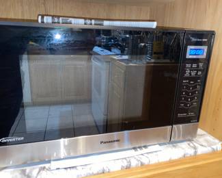 I can tell you first hand that this microwave works GOOD!