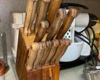 Complete set of Carvel Hall knives in original block