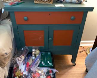 Nice primitive piece and there is even a match but in it’s original condition.