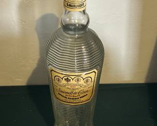 Vintage Smirnoff de Czar bottle with intact tax strip. As seen in the movie Blade Runner. These were official replica bottles issued from 1980 -82 of the pre U.S.S.R. lead crystal bottles from early 1900's Russia.