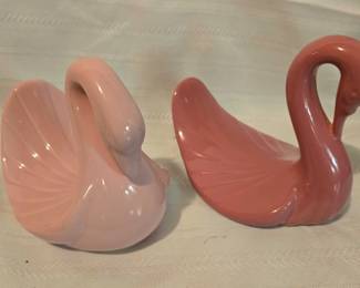 Vintage Swan Decor
