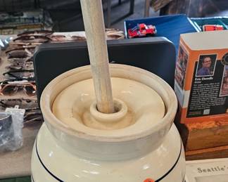 STONEWARE CHURN