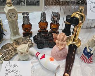 LOT OF AVON BOTTLES VINTAGE