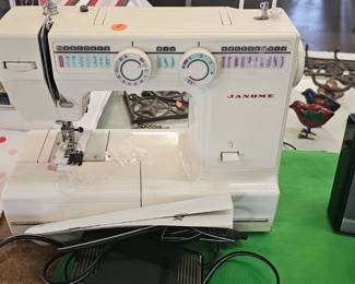 SEWING MACHINE