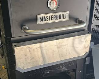MASTERBUILT GRILL / SMOKER