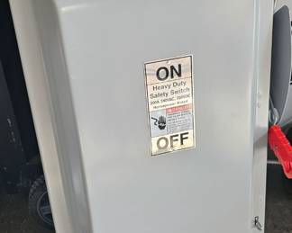 SIEMENS HEAVY DUTY SAFETY SWITCH BOX