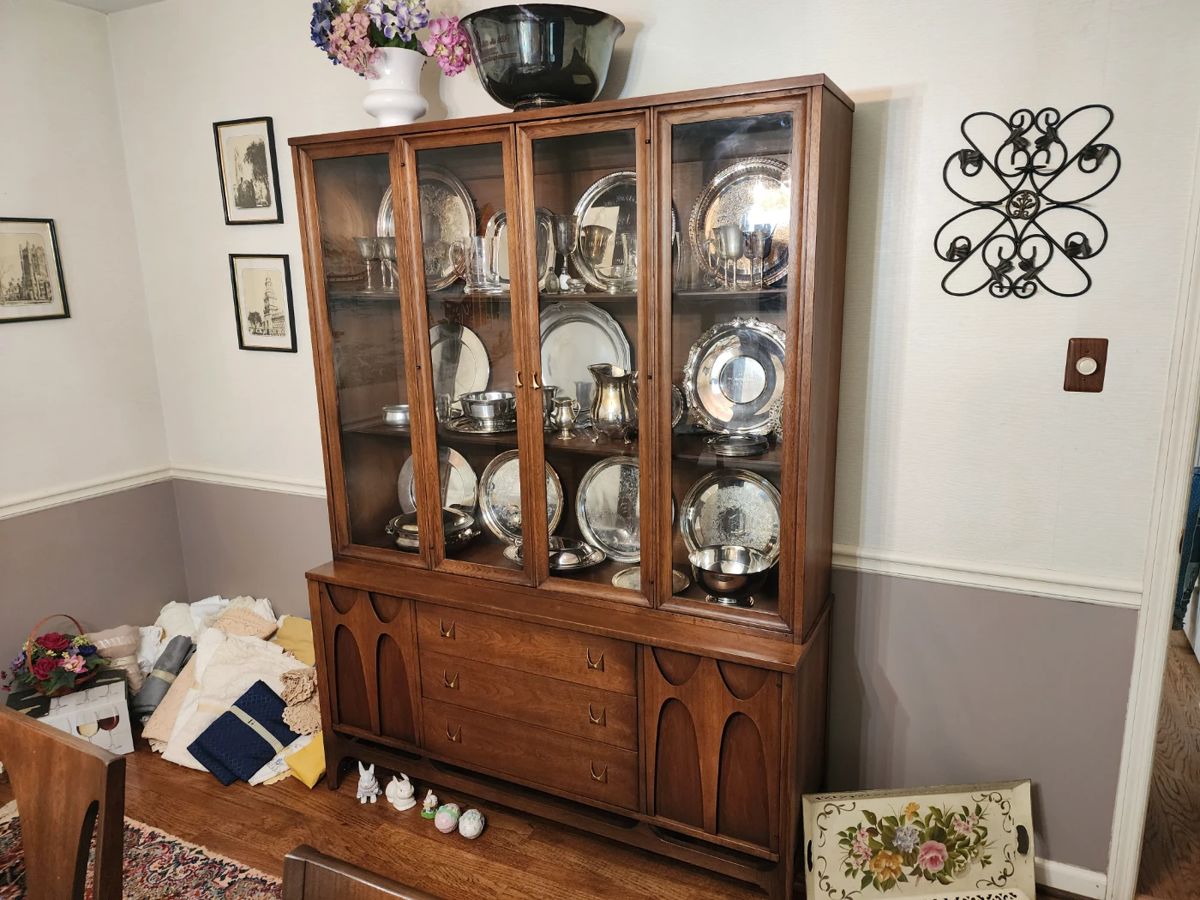 Woodbridge Evans ESTATE SALE by Heritage... starts on 5/24/2024