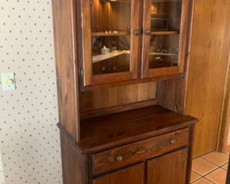 Wooden China hutch. 71 x 38 x 18