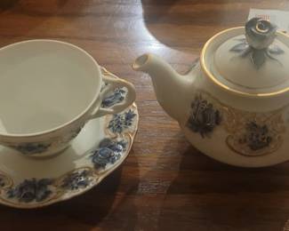 Moga tea pot, cup and saucer 