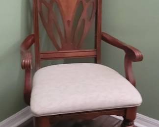 Accent chair 
