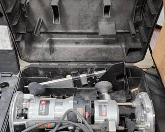 Porter Cable 2 1/4 HP Router with case only lightly used