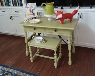 San Jose Hotel / Bolles School desk 