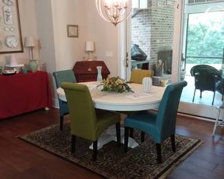 Breakfast set: wood panel table, leather chairs 