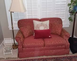 Very comfortable love seat, floor lamp 