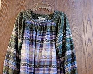 $15 now - 70s polyester lounge dress 
