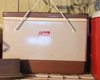 Coleman ice chest/cooler