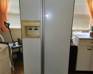 Refrigerator - works