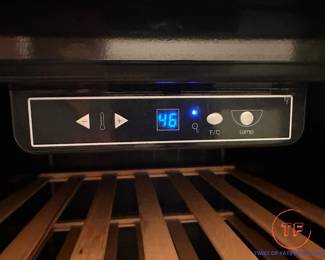 Danby SILHOUETTE Wine Cooler