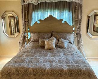 ARTIFACTS INTERNATIONAL King Size Bed