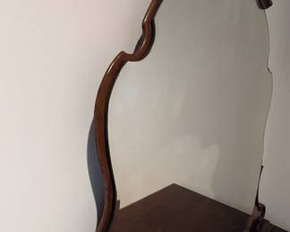 See how beautiful the mirror is!