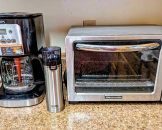 Appliances are clean and work!