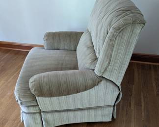 Side view of BERKLINE Chair.