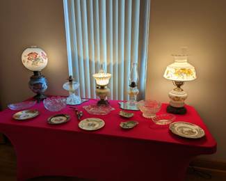 LOVELY Gone with the Wind Lamps.