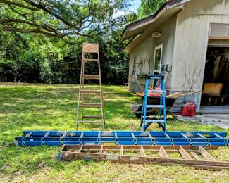 And now for the GOOD STUFF :) - the outside Shop Building!