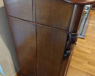 Side view of Buffet.