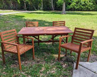 SUPER TEAK TABLE AND CHAIRS - $600 - have been stored inside - mint condition!