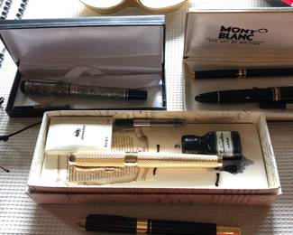 Mont Blanc & Jinhao fountain pens 