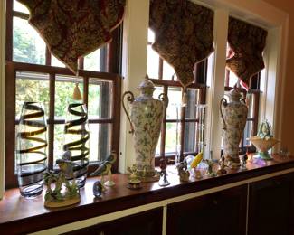 Collection of bird figurines 