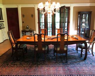Vintage Chinese dining table with 2 leaves, 6 chairs & a sideboard. Handsome fine quality/heavy chairs. 