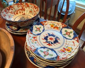 Decorative plate set
