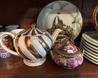 Sadler Teapot with Lid Small Mid-Century White with Gold Swirl Lines Vintage
