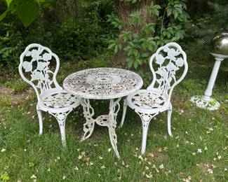 Outdoor table & chairs