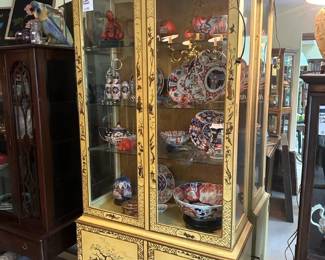 Drexel Asian Motif China Cabinet