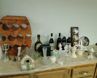 Whom, does not love a good vintage bar