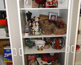 More holiday decorative items