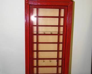 Hello Mate? Just kidding, it is a key holder