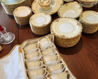 Large Noritake China set with accessory pieces