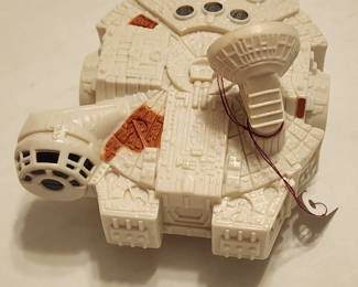 Star Wars Millennium Falcon Pull Back Launch Toy
