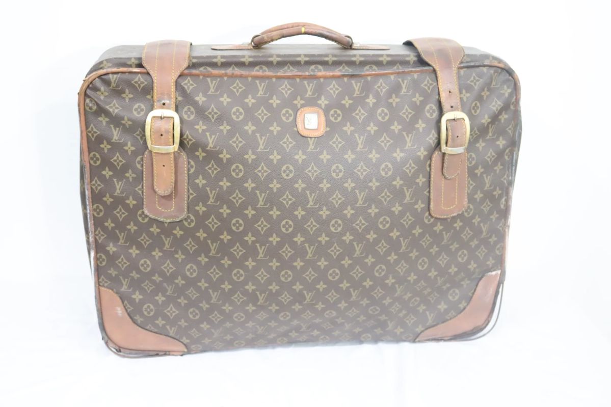 MONSTER ESTATE SALES Plainview Louis Vuitton... starts on 5/19/2024