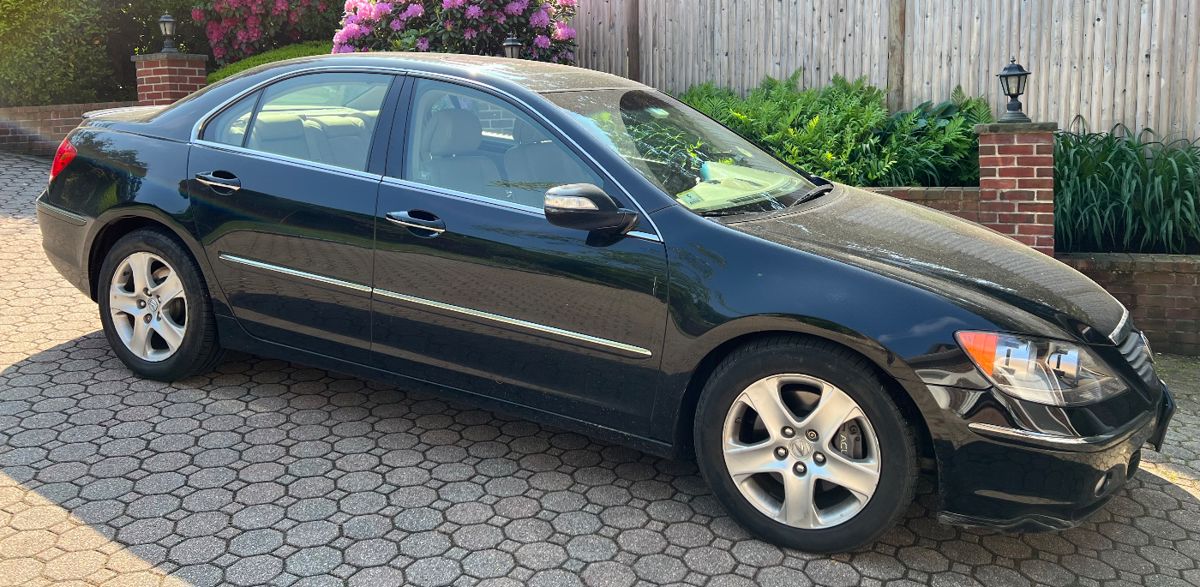 2008 Acura RL Sedan - Available for pre-sale. Please call 774-922-2630 for appointment for test drive or test drive on Saturday.